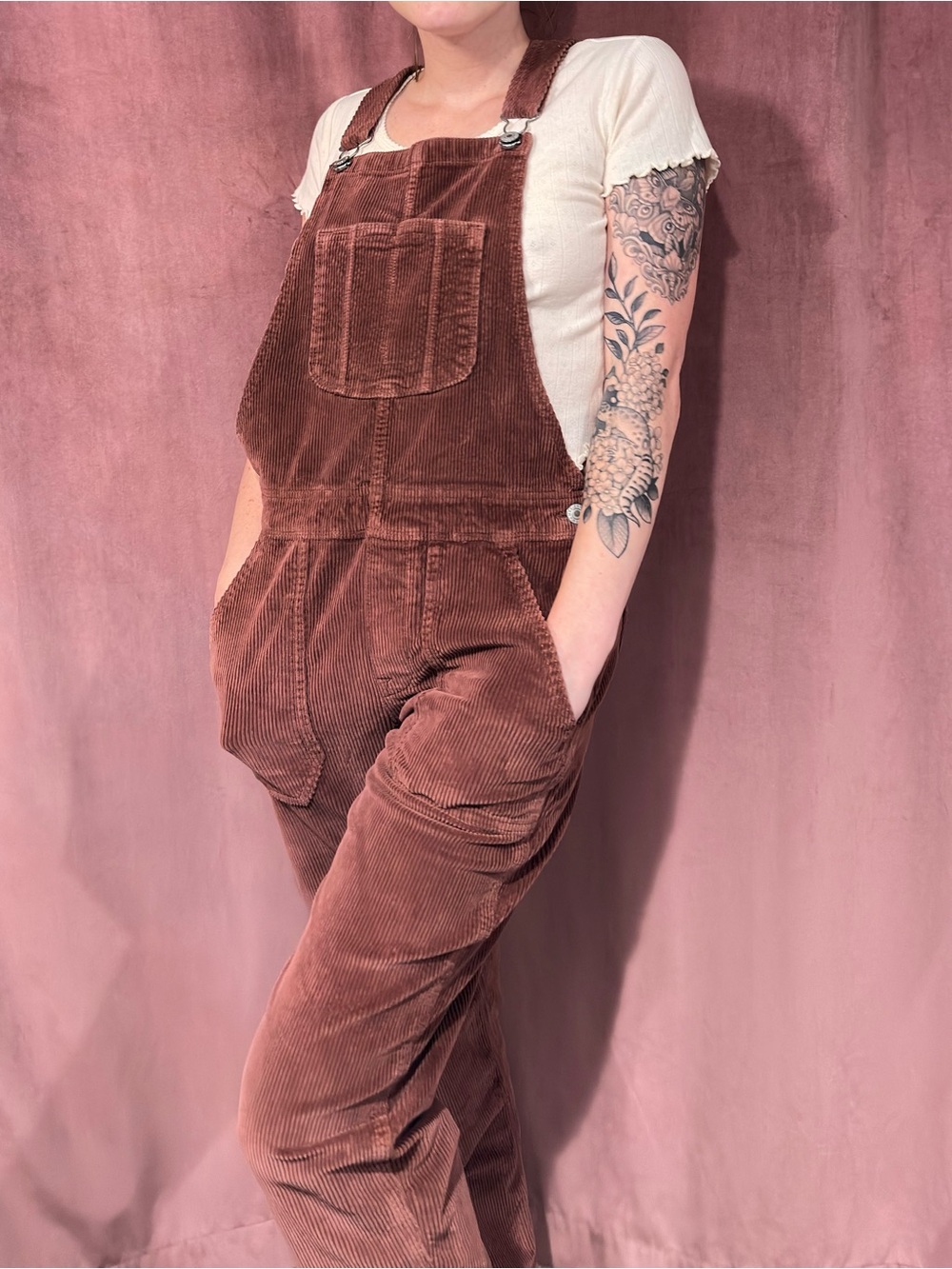 American Eagle Mauve Corduroy Overalls Women’s Small Straight Leg Vintage Style